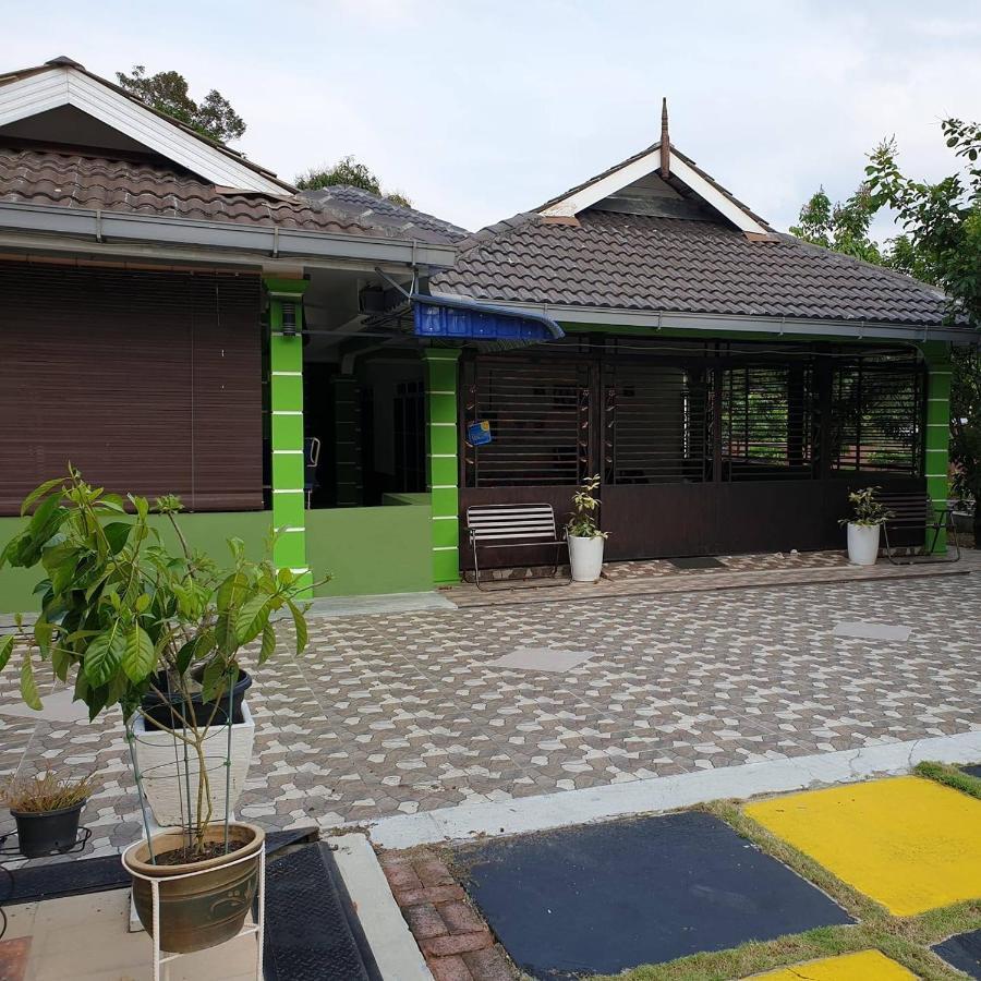 Inapdesa Teratak Bonda, Sepri REMBAU Villa Bagian luar foto